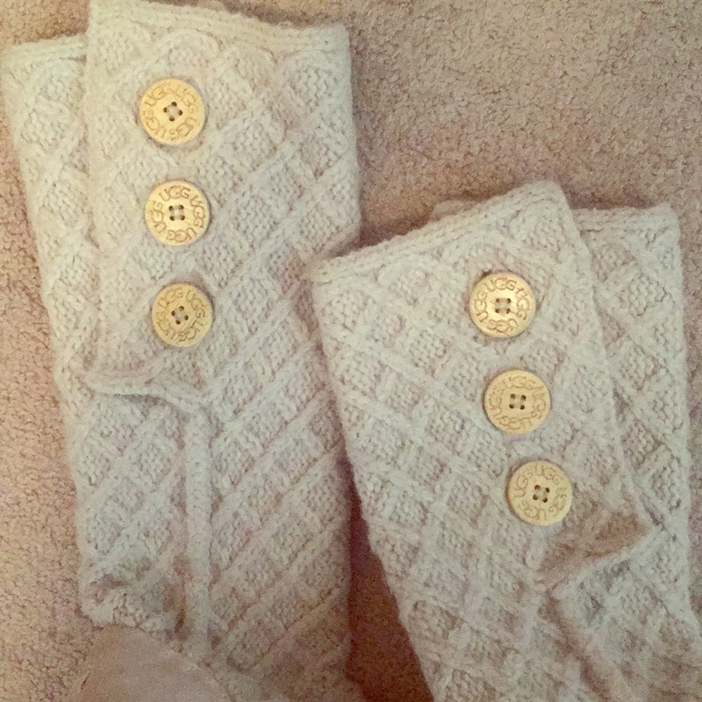 UGG ARGYLE SWEATER BOOTS. SIZE 8